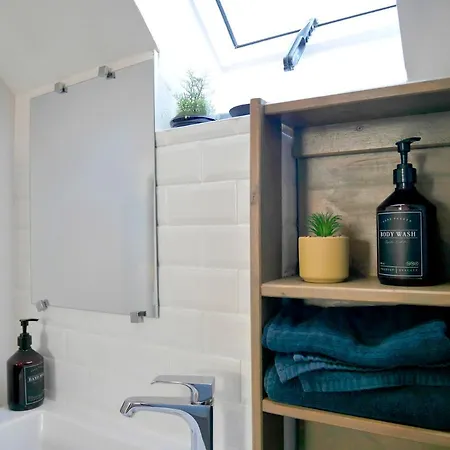 아파트 Clint House - 