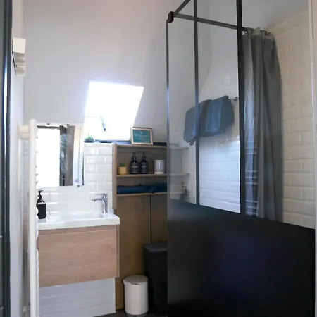 Clint House - 